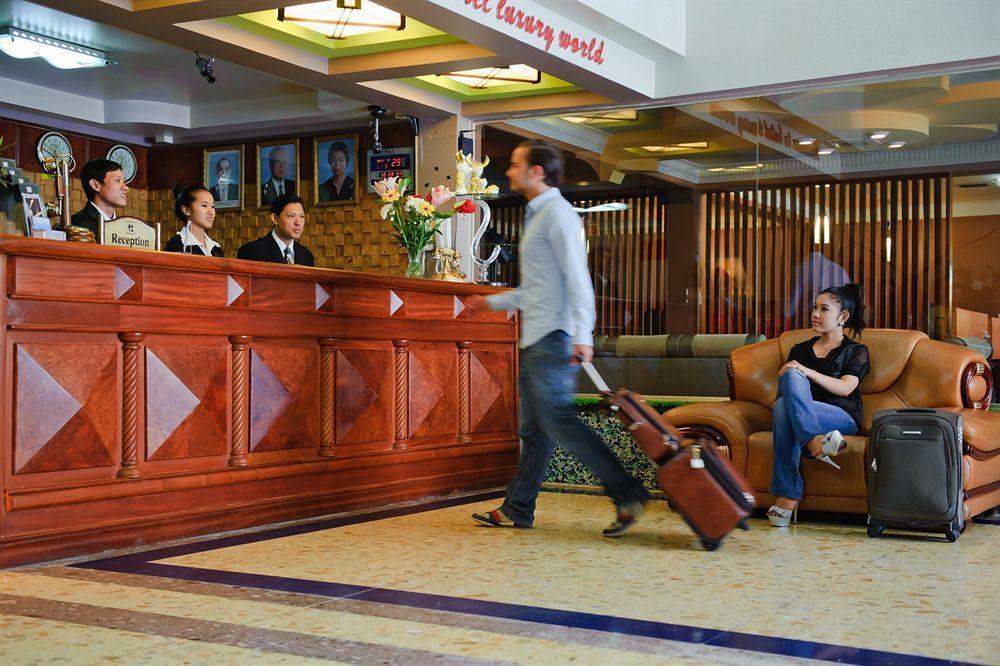 Hotel Luxury World Phnom Penh Eksteriør billede