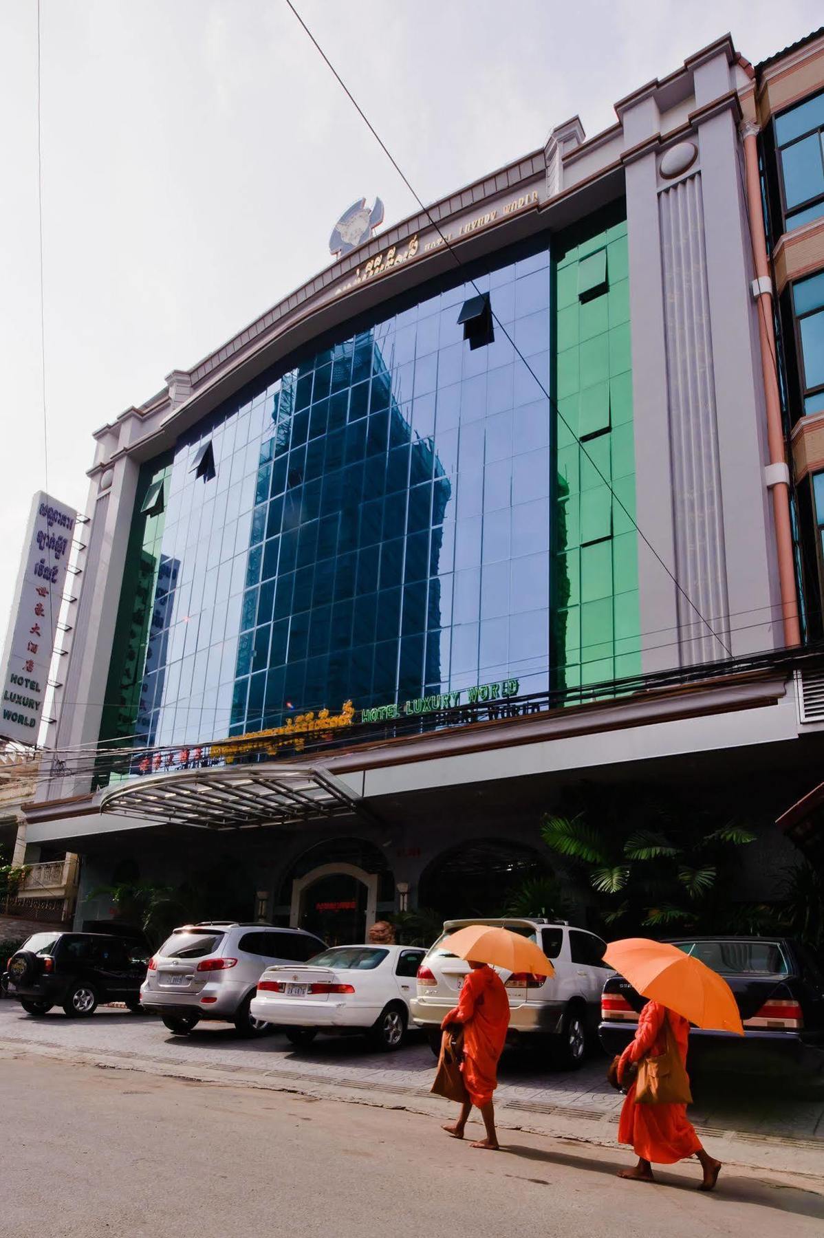 Hotel Luxury World Phnom Penh Eksteriør billede