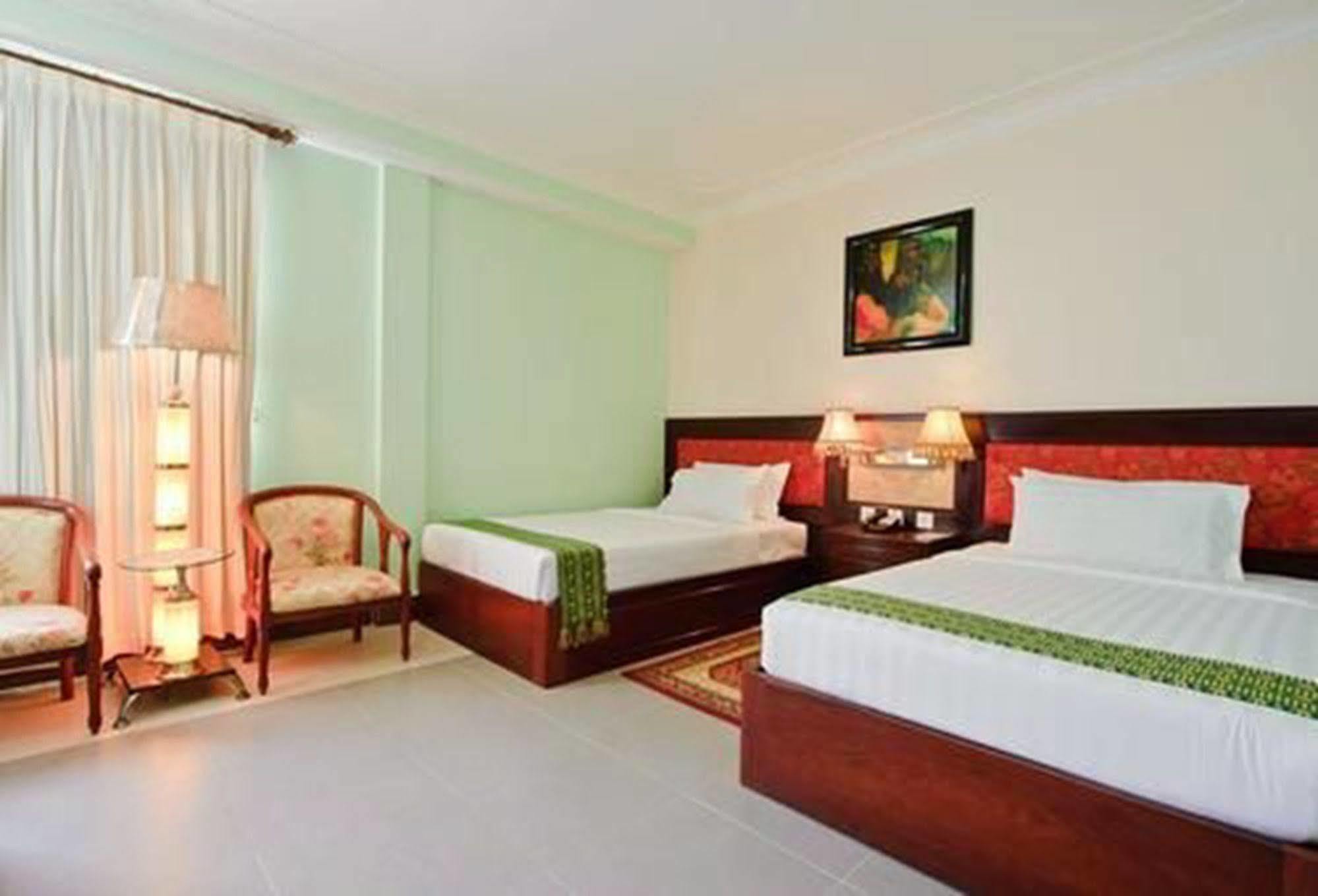 Hotel Luxury World Phnom Penh Eksteriør billede