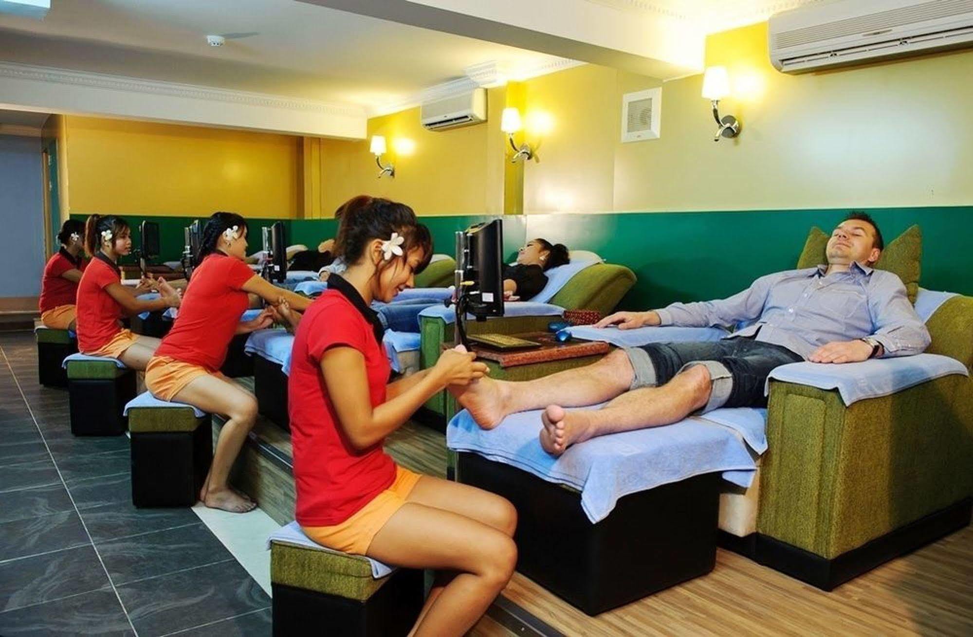 Hotel Luxury World Phnom Penh Eksteriør billede